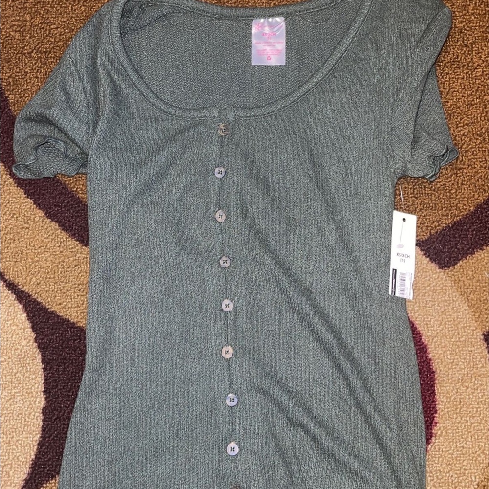 green shirt